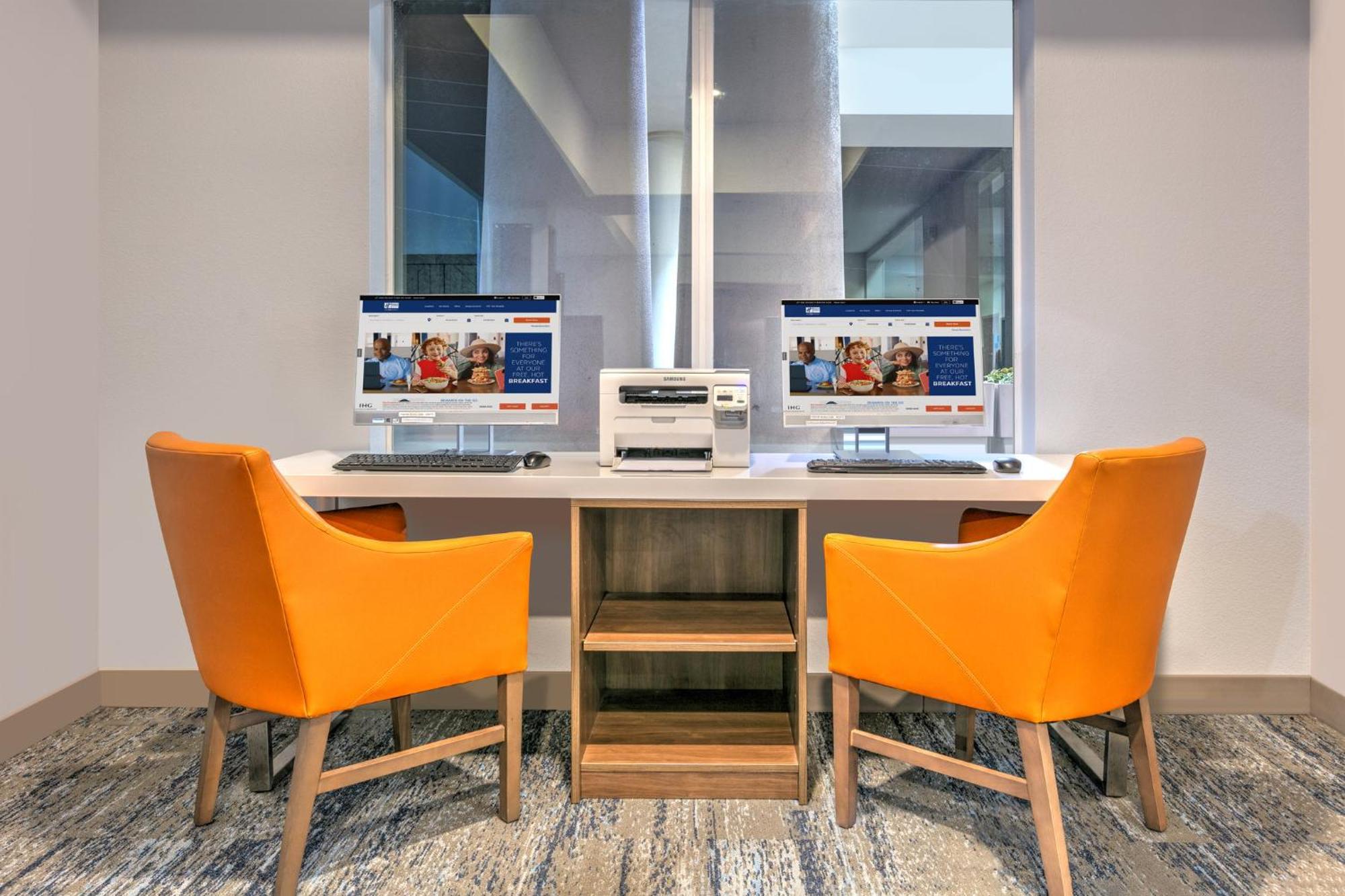 Holiday Inn Express Hotel & Suites Marshall By Ihg מראה חיצוני תמונה