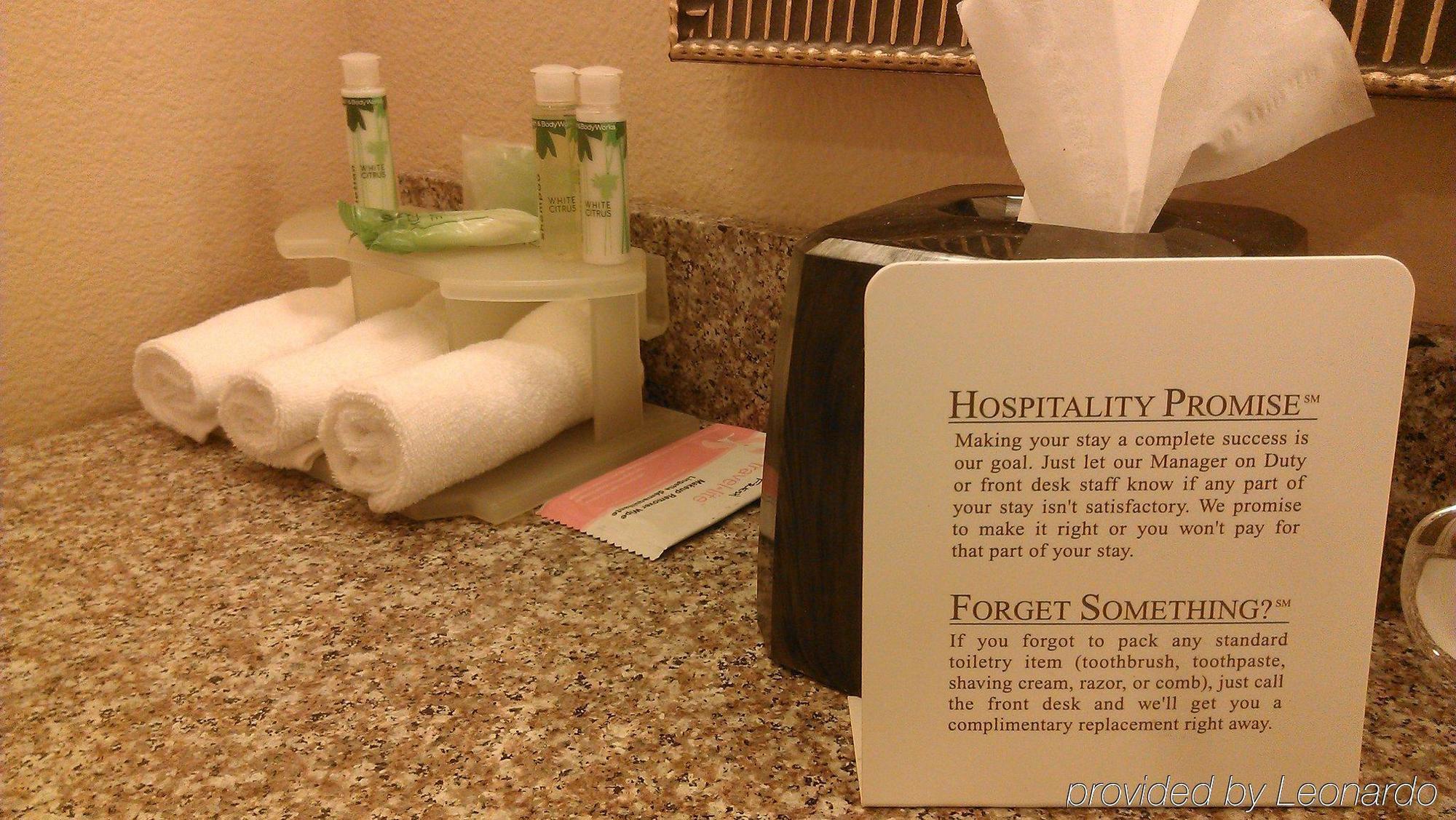 Holiday Inn Express Hotel & Suites Marshall By Ihg מראה חיצוני תמונה